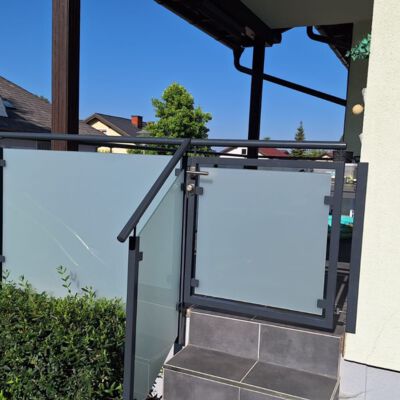 Terrassengeländer Milchglas