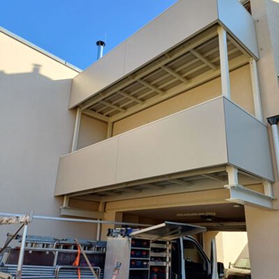 Doppelbalkon Unterkonstruktion